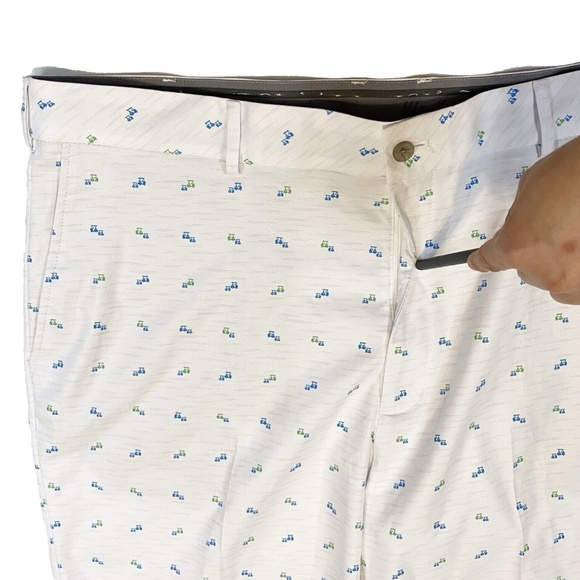 Walter Hagen Perfect 11 Shorts Size 40 White Mini Golf Cart Print 10" Inseam NWT - Picture 6 of 16